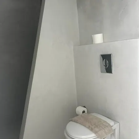 Pattys Desing Suites- Private Hot Tub With Yard- Fira Center * 피로스테파니