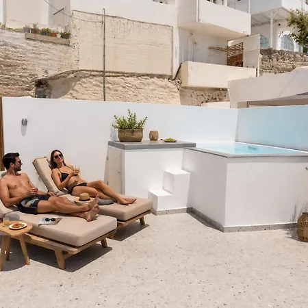 Hotel Pattys Desing Suites- Private Hot Tub With Yard- Fira Center