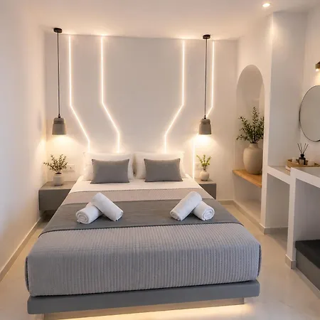 Hotel Pattys Desing Suites- Private Hot Tub With Yard- Fira Center *