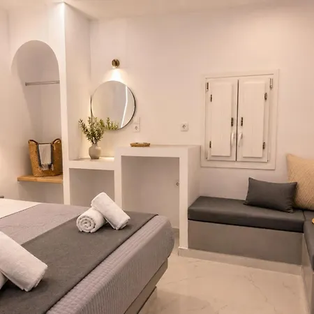 Hotel Pattys Desing Suites- Private Hot Tub With Yard- Fira Center