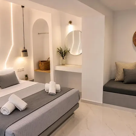 Pattys Desing Suites- Private Hot Tub With Yard- Fira Center Hotel *